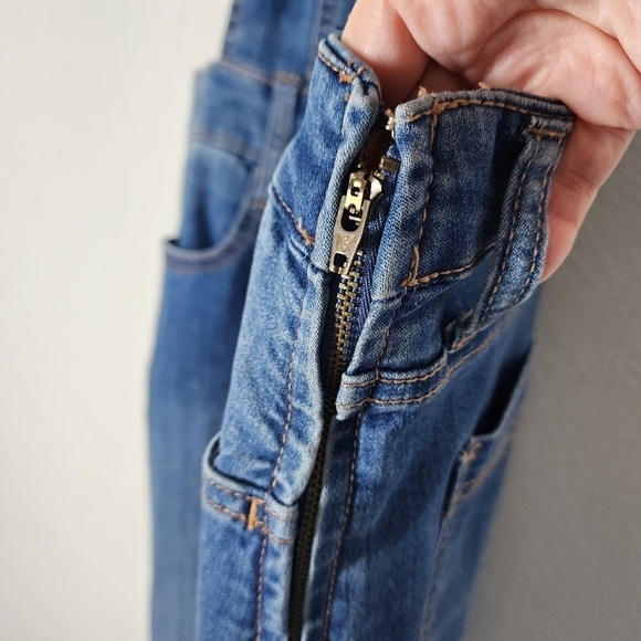 GUESS ADJUSTABLE STRAPS DENIM OVERALLS - Picture 9 of 12